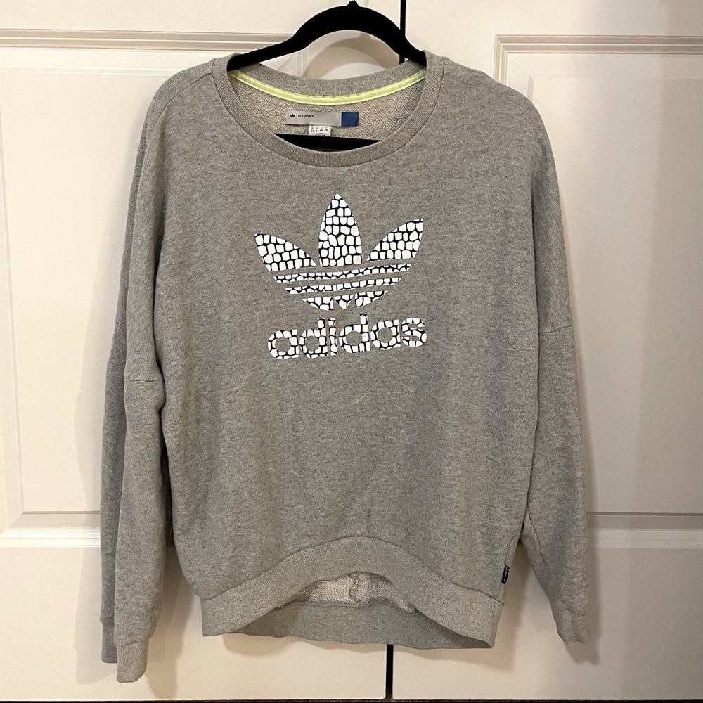 medium adidas logo sweatshirt